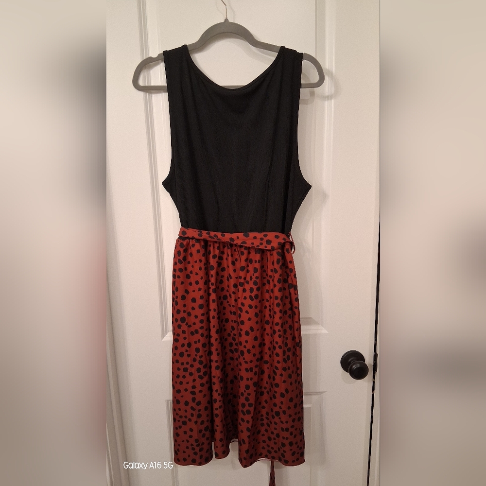 *NWIT*SHEIN Black Sleeveless Bodice with Rust Spot Midi Dress